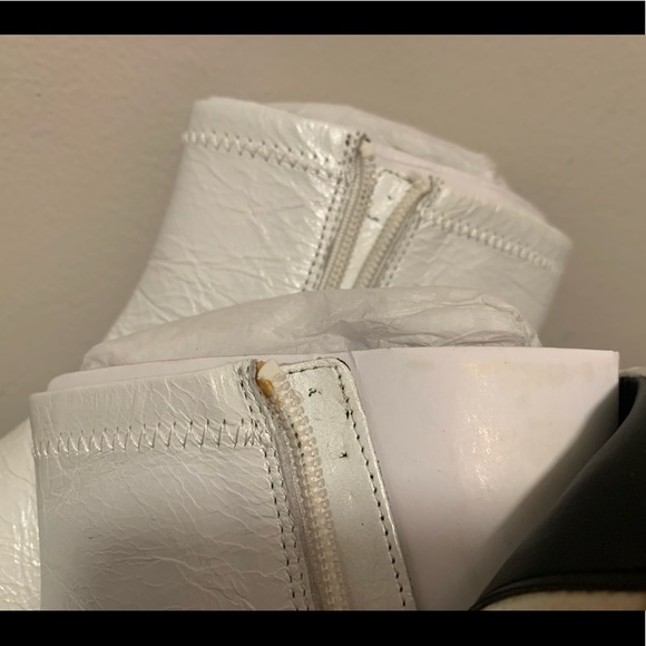 Rebecca Minkoff White Ankle Boots - Picture 13 of 16